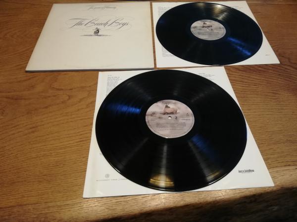 The Beach Boys Ten Years of Harmony 1981 Caribou Records – CRB 88553 Doppel LP Holländische Pressung NM/VG+